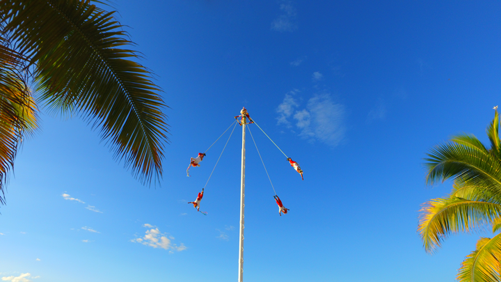 Los Voladores de Papantla en Puerto Vallarta