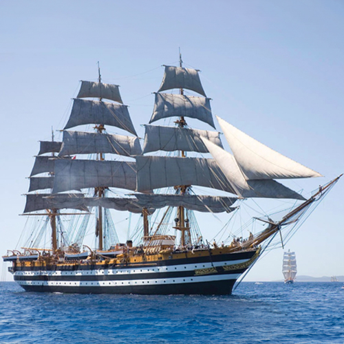 El Buque Escuela Amerigo Vespucci Llega a Puerto Vallarta