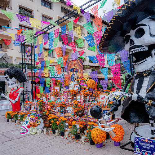 Marina Vallarta inaugura su Festival de Día de Muertos y la nueva temporada del Art & Market