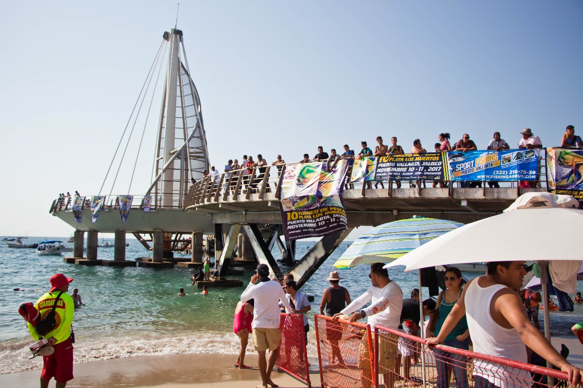 10mo torneo de pesca en Playa los Muertos de Puerto Vallarta