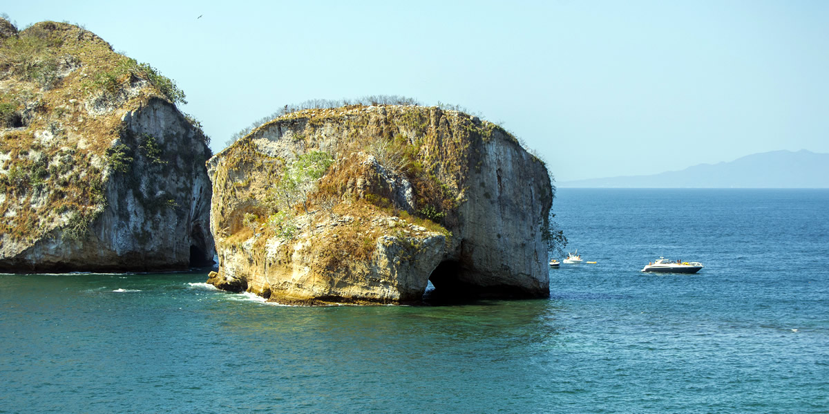 Ven a Puerto Vallarta y vive la experiencia de conocer el parque Nacional Los Arcos