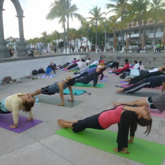 Clases de yoga colectivo todos los sábados