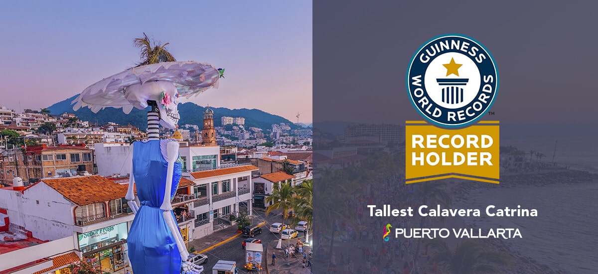 Puerto Vallarta breaks the record with the tallest Catrina, standing out in Day of the Dead celebrations.